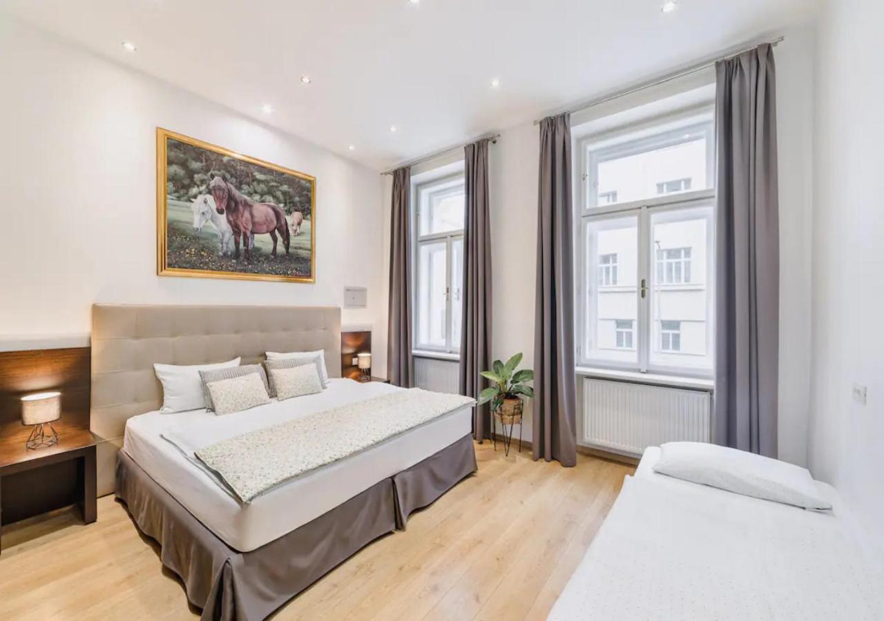 Apartment Premiere Dubcek Prague